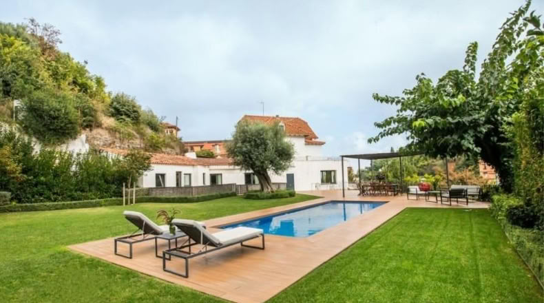 Barcelona - Barcelona - 8000m2