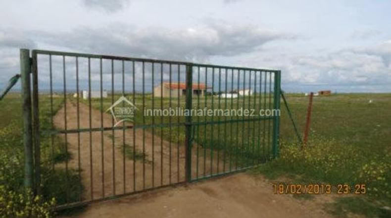 Cáceres - Sierra de Fuentes - 4000m2