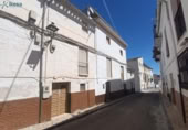 Дом с участком на продажу в городе Alhama de Granada Фото