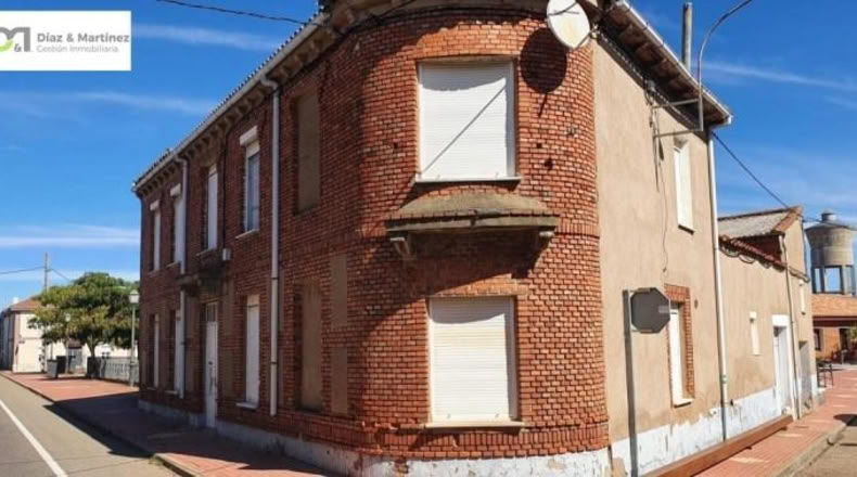 Leon - Санта-Мария-дель-Парамо - 338m2