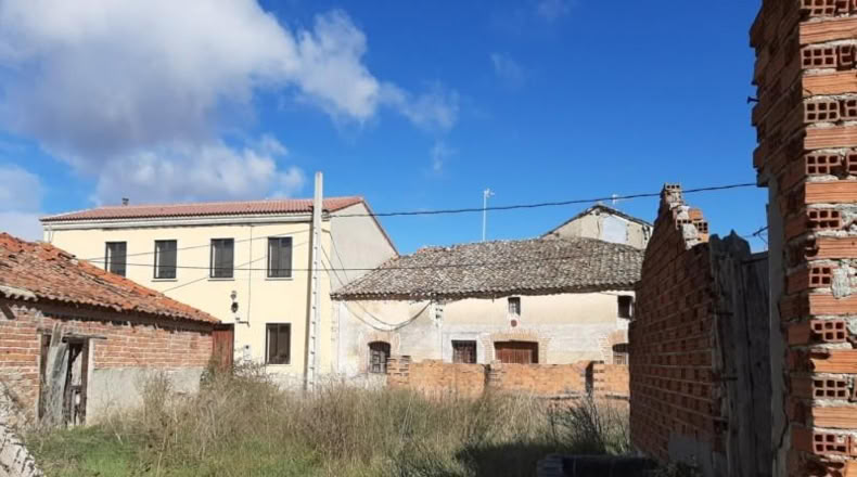 Segovia - Cuéllar - 458m2