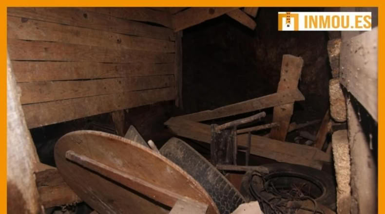 Оренсе - O Agrelo - 696m2