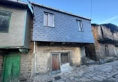 Casa de camp amb terreny en venda a la España, Carballeda, ref.: TR216026 foto