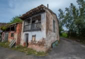 Дом с участком на продажу в городе Colunga Фото