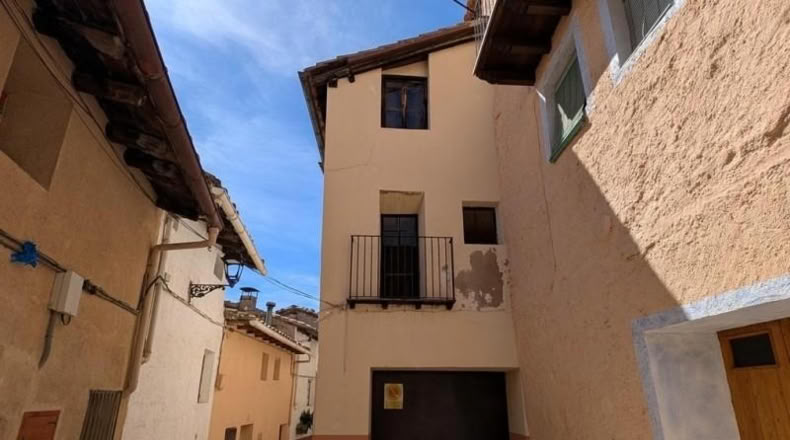 Teruel - Peñarroya de Tastavins - 194m2