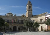 Xalet independent amb terreny en venda a la España, Lora del Río, ref.: TR296395 foto