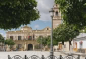 Xalet independent amb terreny en venda a la España, Lora del Río, ref.: TR296395 foto