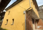 Дом с участком на продажу в городе Mieres Фото