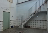 Дом с участком на продажу в городе Альмодовар-дель-Кампо Фото