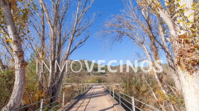 Valencia - Cofrentes - 18470m2