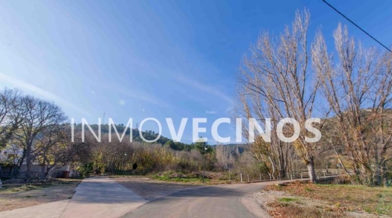 Valencia - Cofrentes - 18470m2