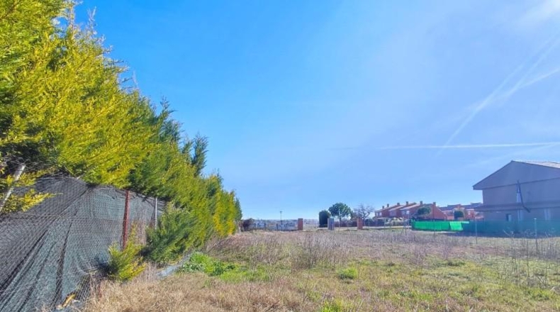 Valladolid - Aldeamayor de San Martín - 712m2