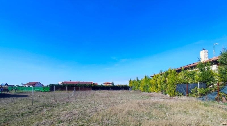 Valladolid - Aldeamayor de San Martín - 712m2