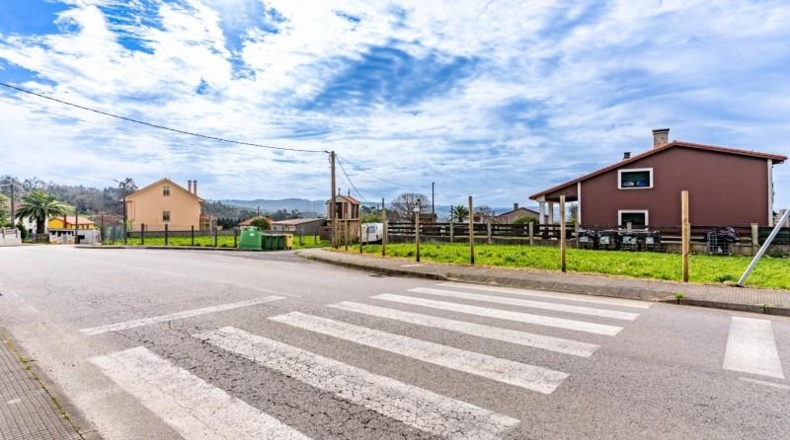 La Coruña - A Laracha - 592m2