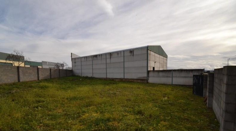 Cáceres - Malpartida de Plasencia - 500m2