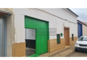 Дом с участком на продажу в городе La Puebla de Almoradiel Фото