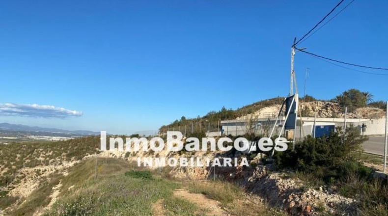 Валенсия - Torrente - 607m2