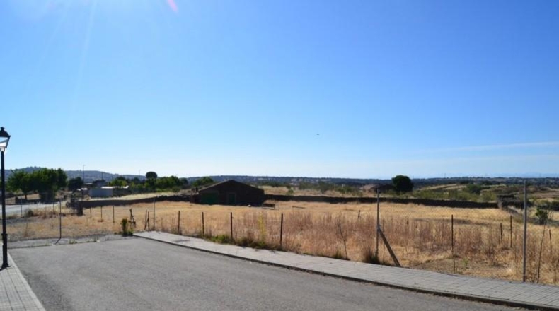 Cáceres - Malpartida de Plasencia - 276m2