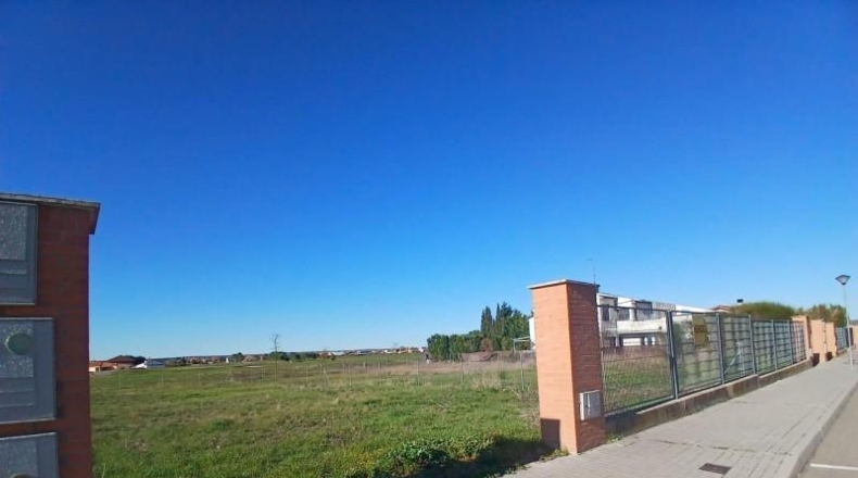 Valladolid - Aldeamayor de San Martín - 745m2