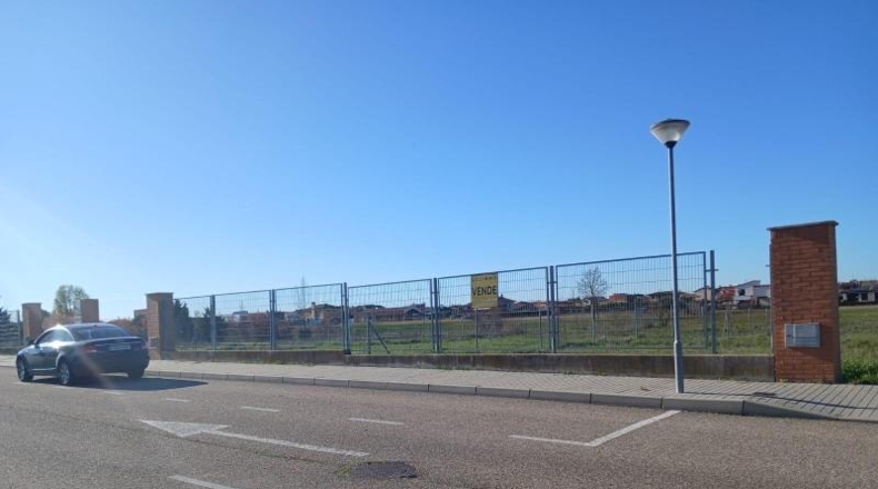 Valladolid - Aldeamayor de San Martín - 745m2
