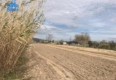Земля на продажу у города Gavà Фото