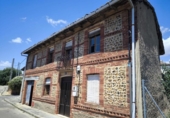 Дом с участком на продажу в городе Villaturiel Фото