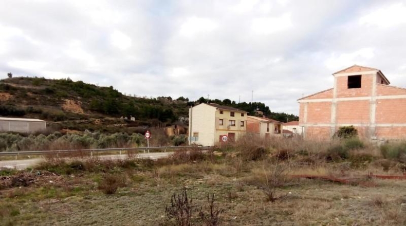 Teruel - Valdeltormo - 1025m2