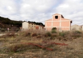 Land suitable for development for sale on España, Valdeltormo, ref: TR131393 photo