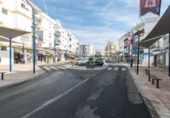 Xalet independent amb terreny en venda a la España, Lora del Río, ref.: TR299330 foto
