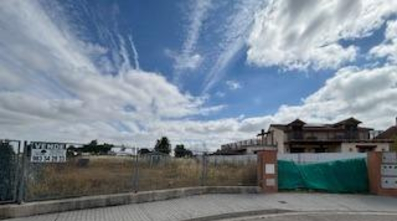 Valladolid - Aldeamayor de San Martín - 1038m2