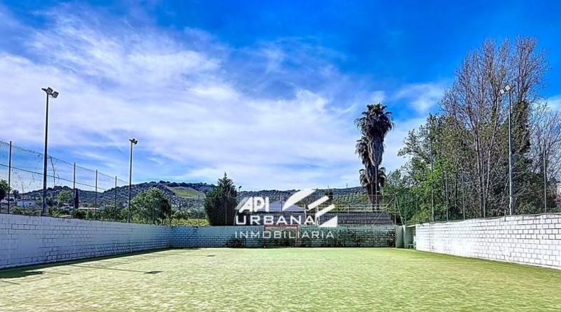 Córdoba - Lucena - 1600m2