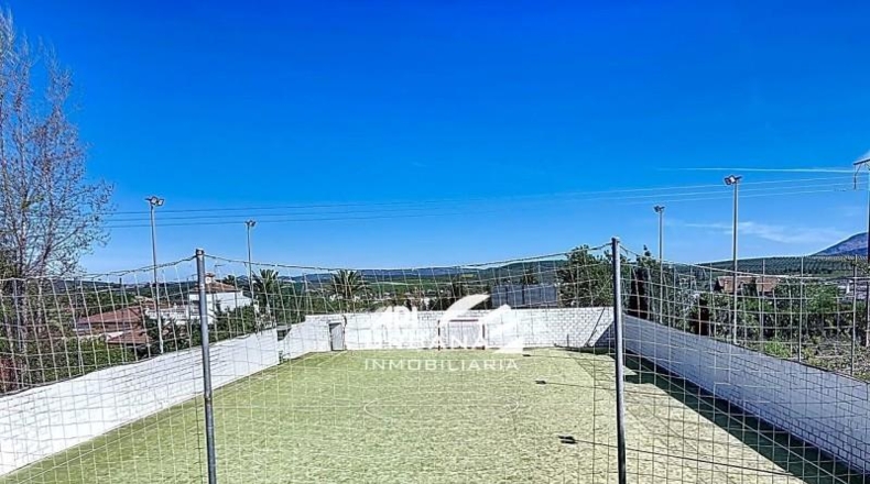 Córdoba - Lucena - 1600m2