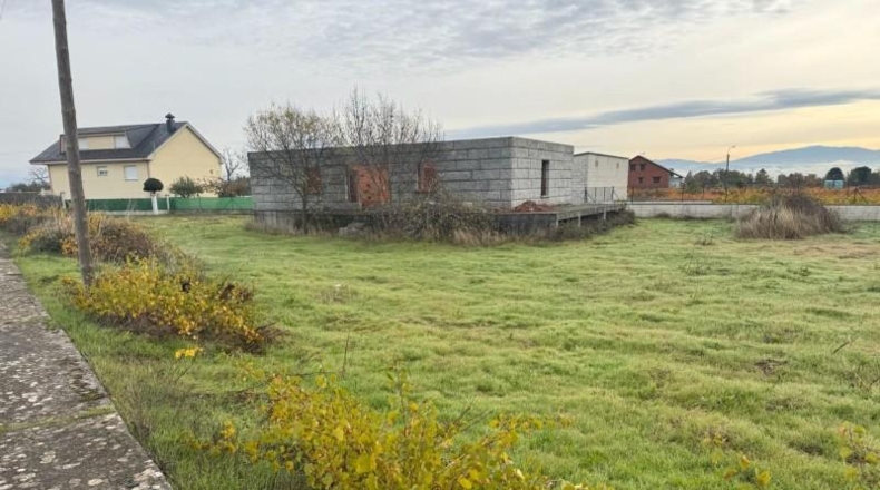 Леон - Toral de los Vados - 1400m2
