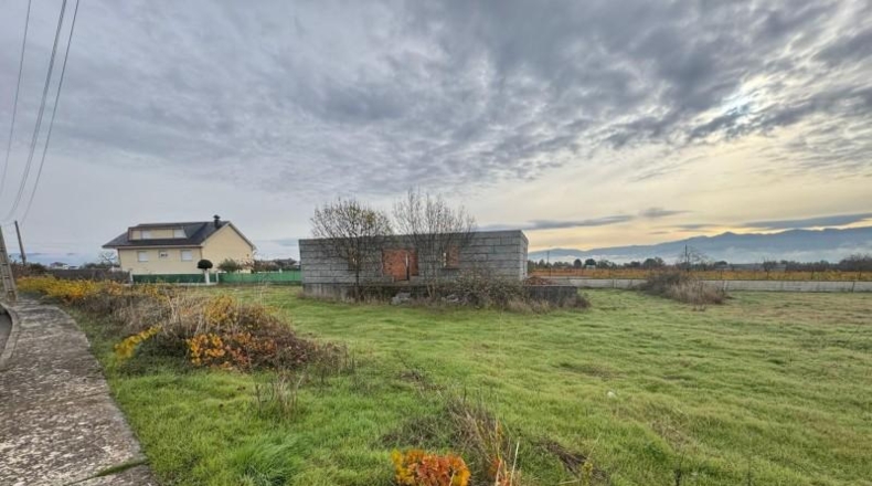 Леон - Toral de los Vados - 1400m2