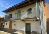 Chalet independiente con terreno en venta en la España, San Bartolomé de Béjar, ref: TR372837 foto