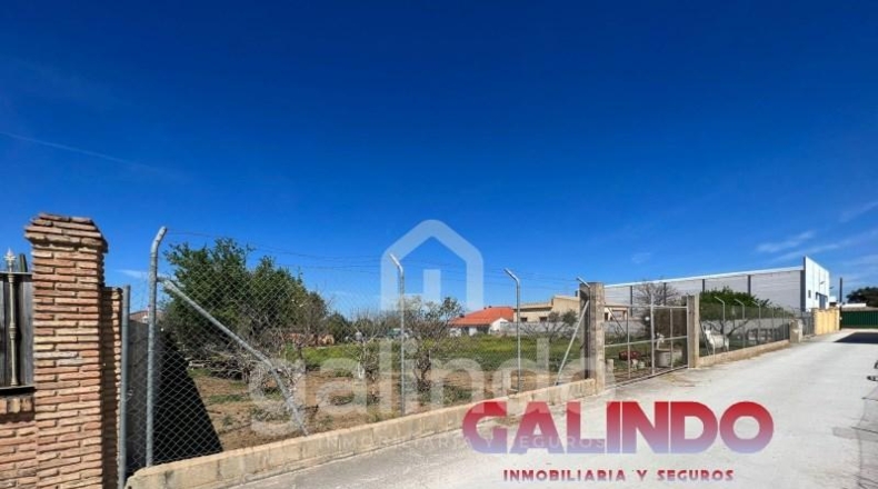 Sevilla - Paradas - 700m2
