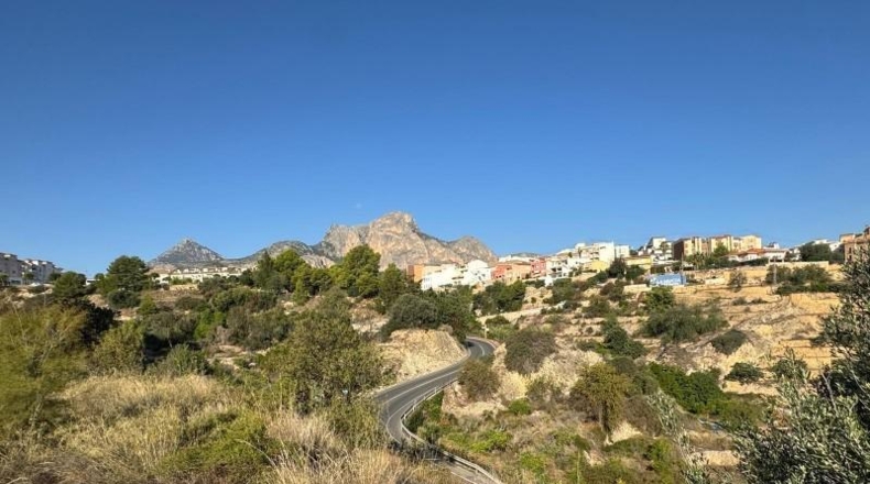 Alicante - La Nucía - 1500m2