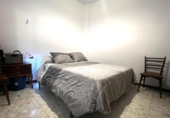 Дом с участком на продажу в городе Medellín Фото