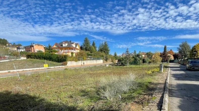 León - Ponferrada - 928m2