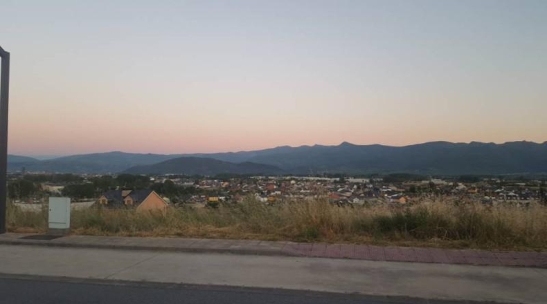 Leon - Camponaraya - 685m2