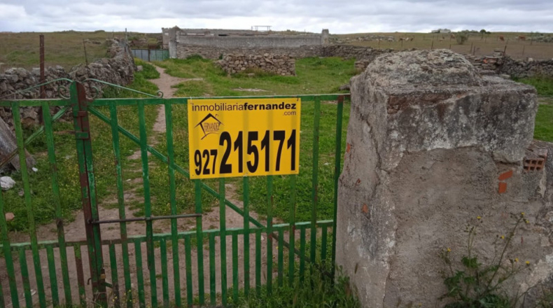 Cáceres - Arroyo de la Luz - 10000m2