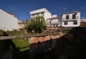 Участок с постройкой на продажу в городе Malpartida de Plasencia Фото
