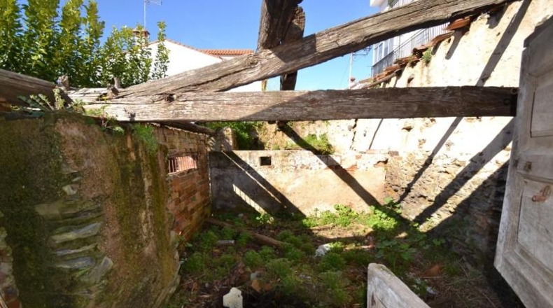 Cáceres - Malpartida de Plasencia - 318m2