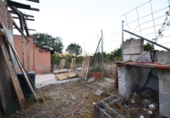Участок с постройкой на продажу в городе Prades Фото