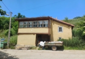 Дом с участком на продажу в городе Hazas Фото