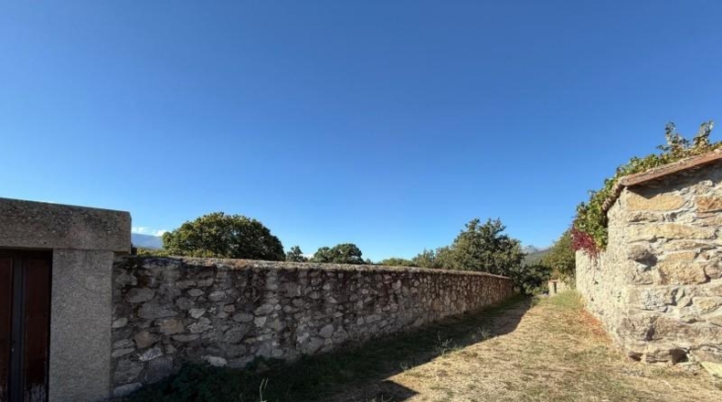 Авила - Hustias - 1736m2