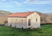Casa de campo con terreno en venta en la España, San Martín de Villafufre, ref: TR370609 foto