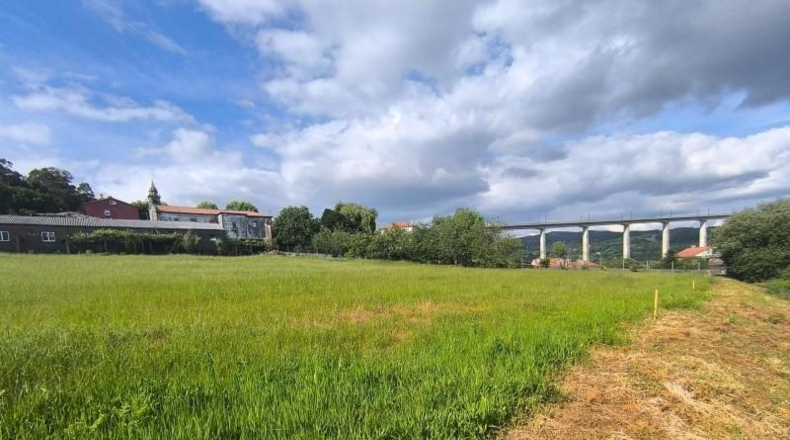 La Coruña - Santiago de Compostela - 931m2