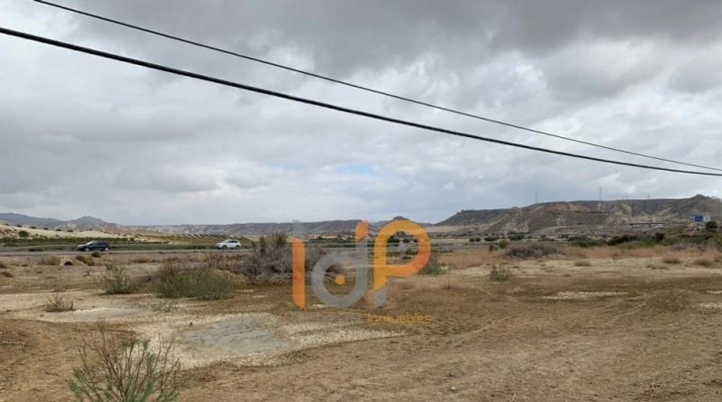Almería - Cuevas del Almanzora - 11000m2