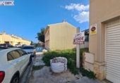 Участок с постройкой на продажу в городе Castellet Фото